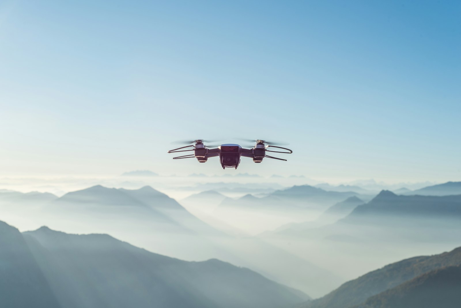 Walmart probó drones con 10 familias en Biobío y no dijo si Chile entra en su plan de 270 tiendas